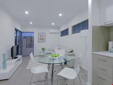 4/190 Ravenswood Drive, Nollamara WA 6061