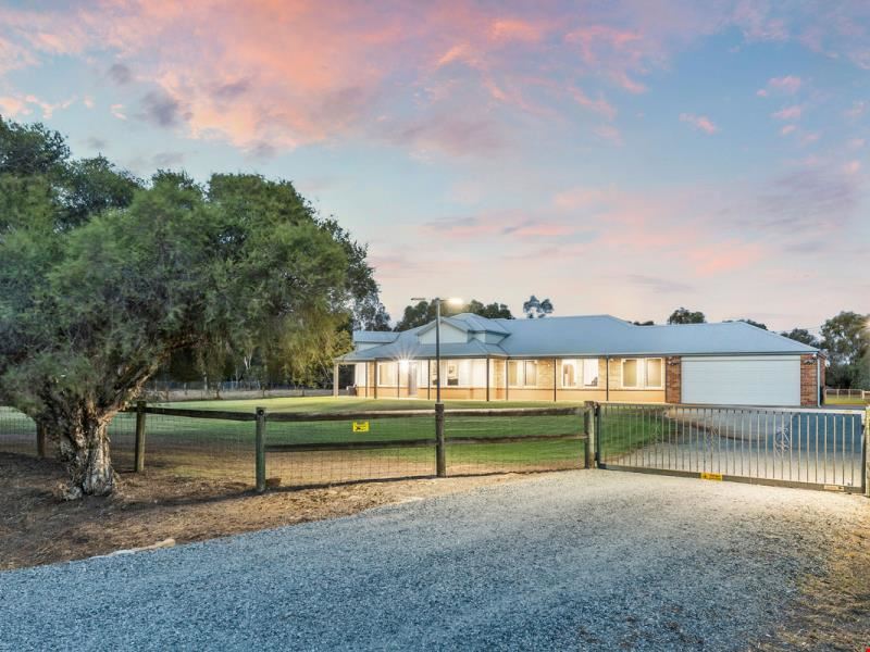 33 MCKENNA Drive, Cardup WA 6122
