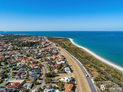 111A Castlecrag Drive, Kallaroo WA 6025