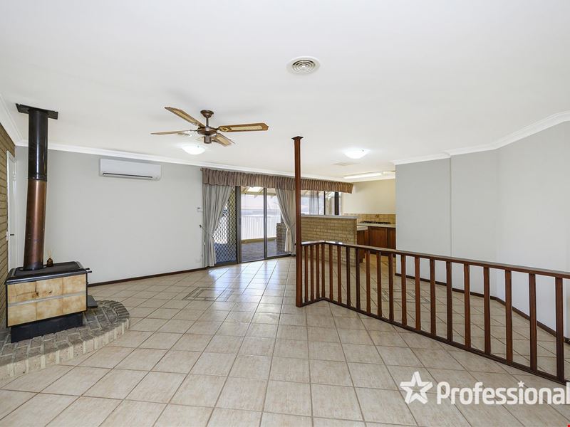 9 Genoa Court, Kingsley WA 6026
