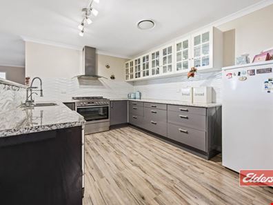32 Dorset Drive, Deepdale WA 6532