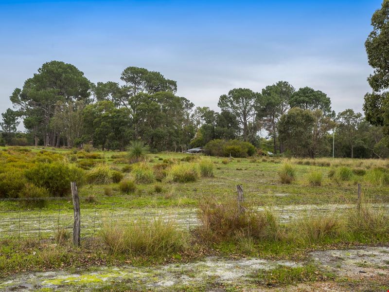 102 Old West Road, Bullsbrook WA 6084