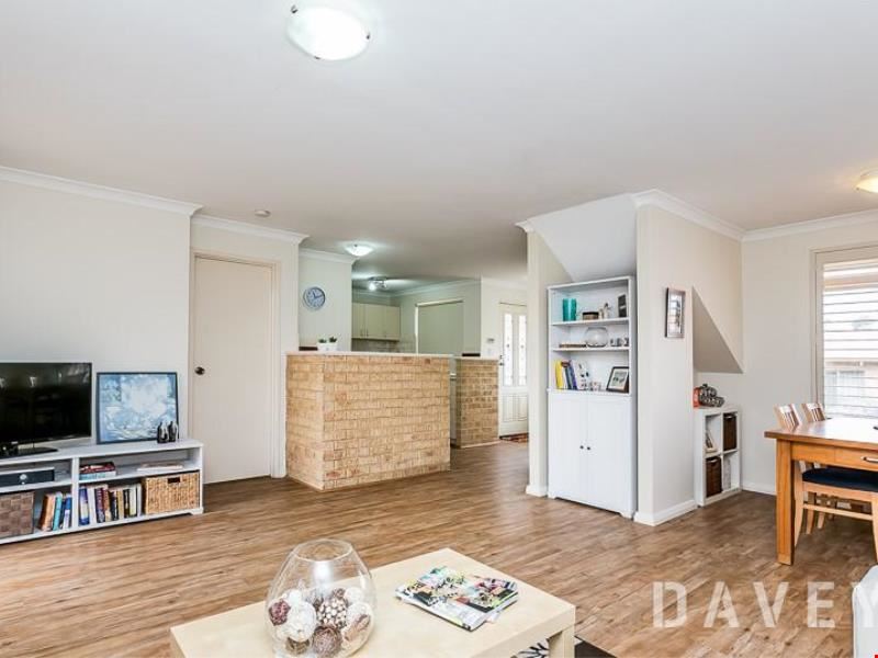 3/12 Hazel Avenue, Woodlands WA 6018