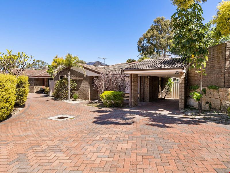 2/10 Bombard Street, Ardross WA 6153