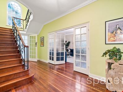 2 McPherson Street, Menora WA 6050