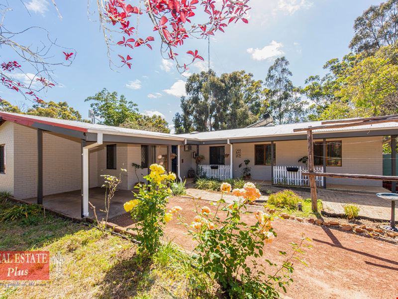 18 Mitchell Street, Wooroloo WA 6558