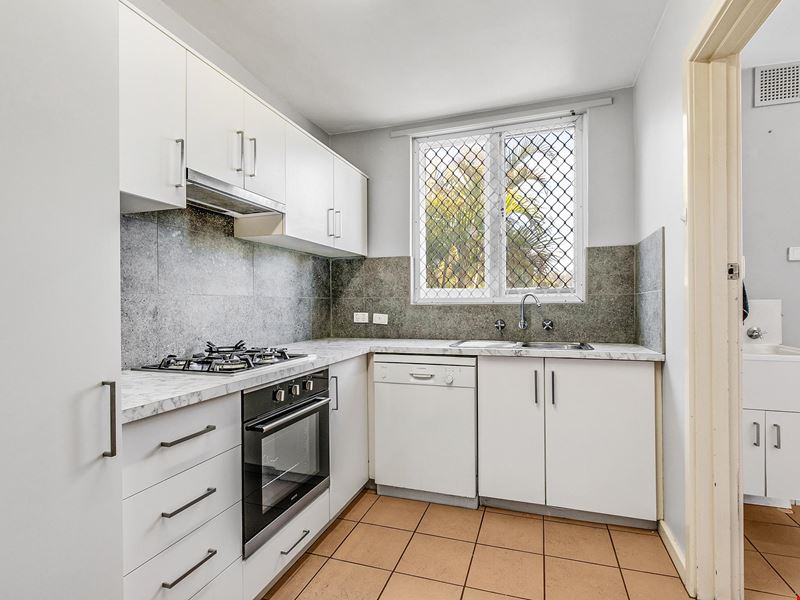 3/32 Pointer Way, Girrawheen WA 6064
