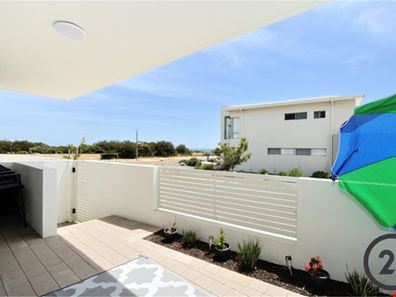 2/150 Boardwalk Boulevard, Halls Head WA 6210