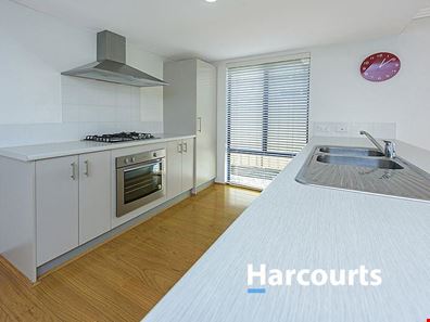 8 Flinders Crescent, Abbey WA 6280