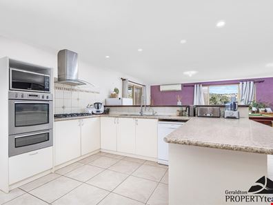 32 Hill Creek Road, Moresby WA 6530