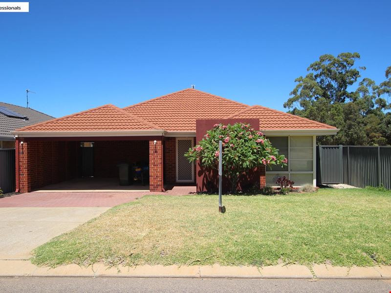 11A Wood Avenue, Waroona WA 6215