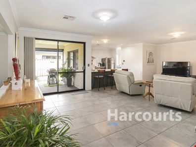 7 Massena Way, Yalyalup WA 6280