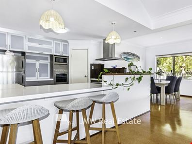 109 St Michaels Parkway, Dunsborough WA 6281