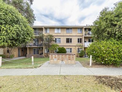2/55 Deanmore Road, Scarborough WA 6019