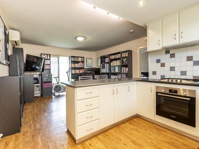 2/55 Deanmore Road, Scarborough WA 6019