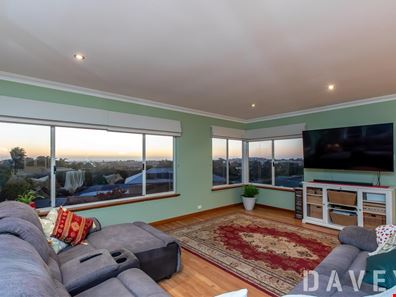 10 Sweeney Way, Padbury WA 6025