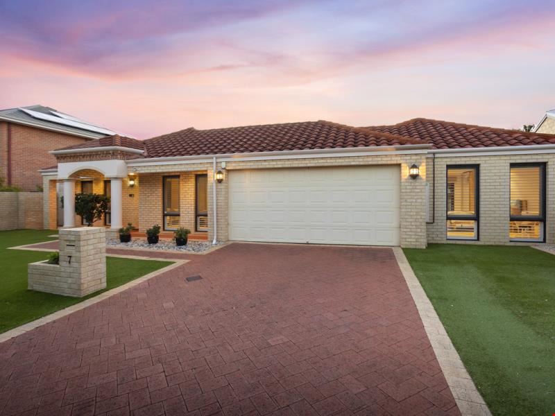 7 Formby Lane, Currambine WA 6028