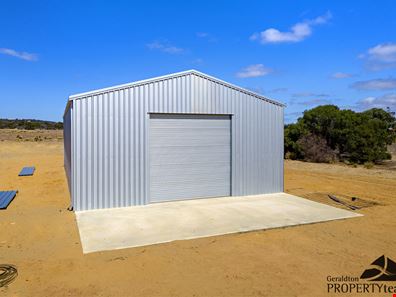 170 Hall Road, Waggrakine WA 6530