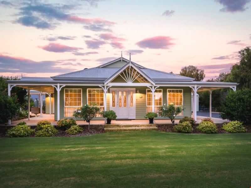 18 Lindsay Drive, Yalyalup WA 6280