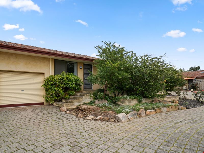 11/5 Kitchener Road, Melville WA 6156