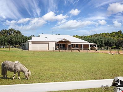 145 Brennand Road, Dongara WA 6525