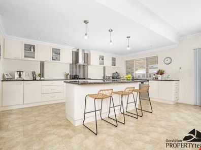 145 Brennand Road, Dongara WA 6525