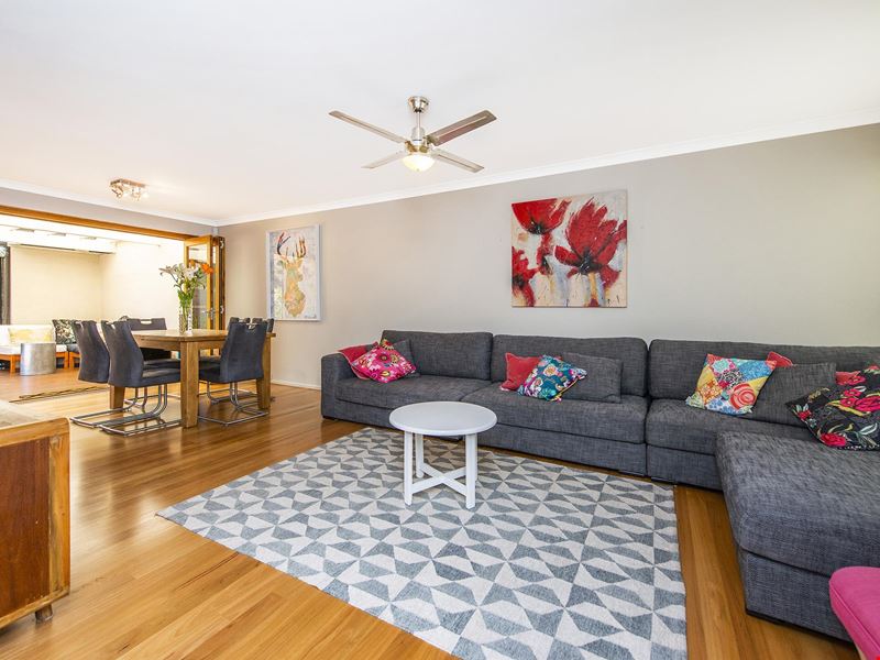 4/12 Lawrence Street, Como WA 6152
