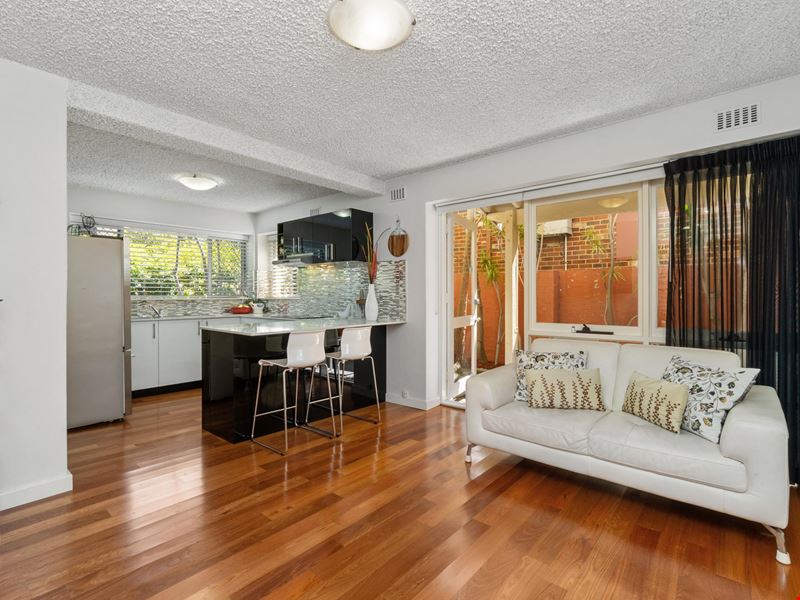 2/5 Cassey Street, Como WA 6152