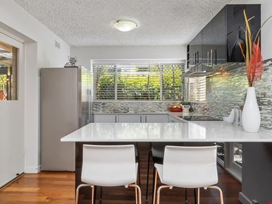2/5 Cassey Street, Como WA 6152