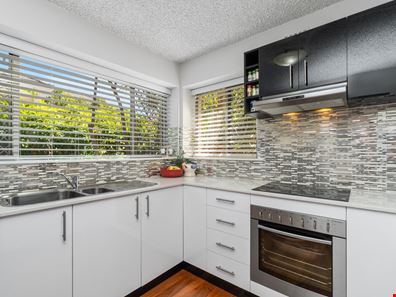 2/5 Cassey Street, Como WA 6152