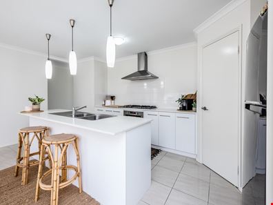 14 Beachcomber Hill, Glenfield WA 6532
