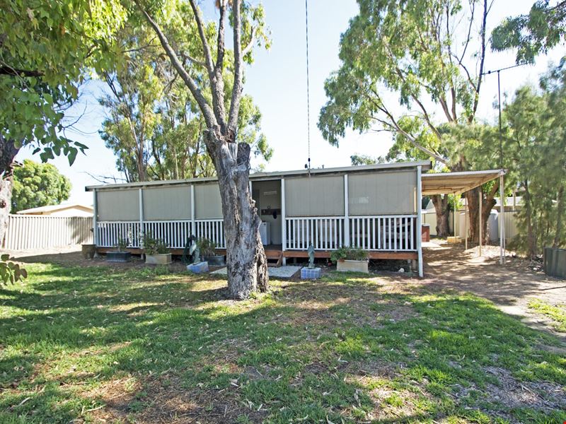 4 Evro Street, Cervantes