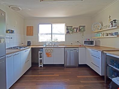 4 Evro Street, Cervantes WA 6511