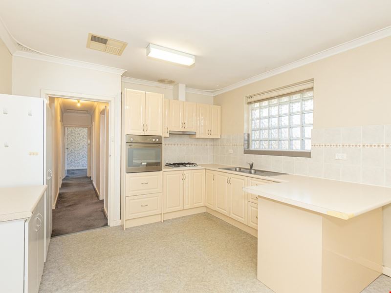 7/4 Abercorn Road, Forrestfield WA 6058