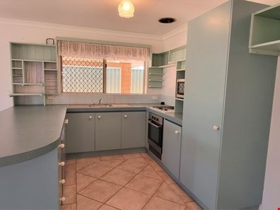 13 Barrett-Lennard Drive, Ledge Point WA 6043