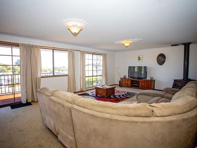 24 Gibson Way, Hopetoun WA 6348