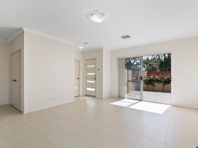 27/9 Barfield Road, Hammond Park WA 6164