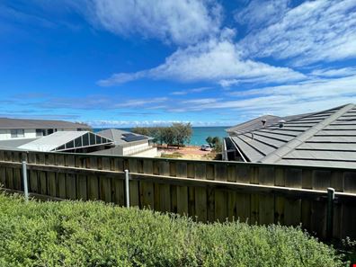 2/17 Royal James Court, Quinns Rocks WA 6030