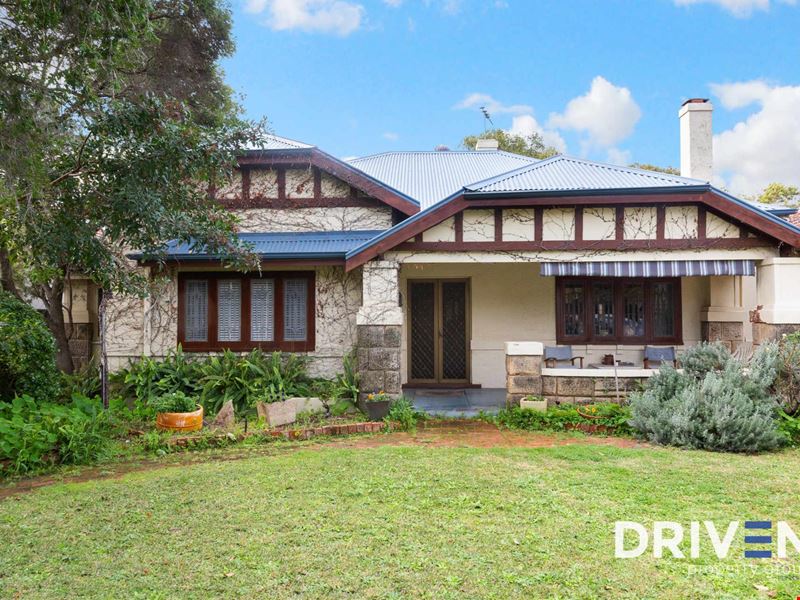 8 Ardross Crescent, Menora WA 6050