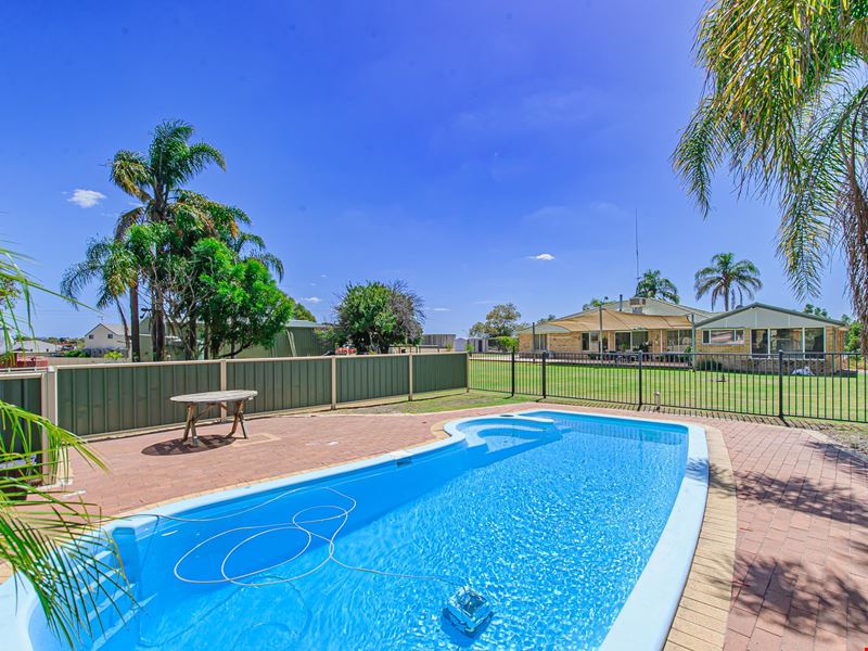 13 Fraser Close, Muchea WA 6501