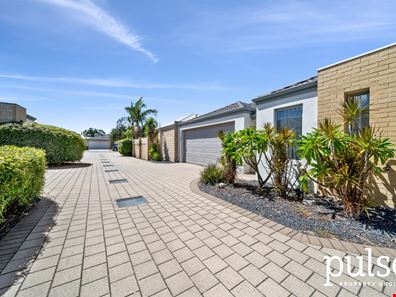 2/15 Peppermint Gardens, Aubin Grove WA 6164