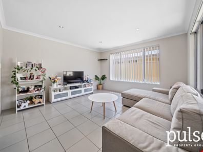 2/15 Peppermint Gardens, Aubin Grove WA 6164