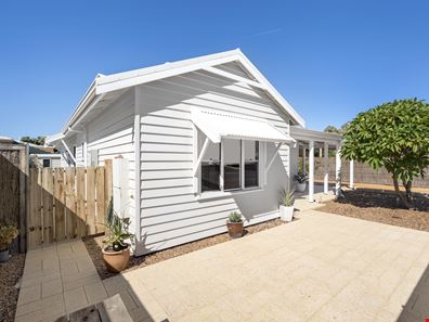 4 Fuller Street, Bluff Point WA 6530