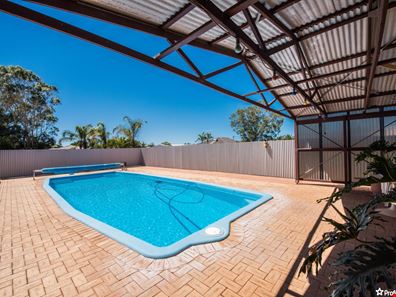 6 Zenobia Place, Woorree WA 6530
