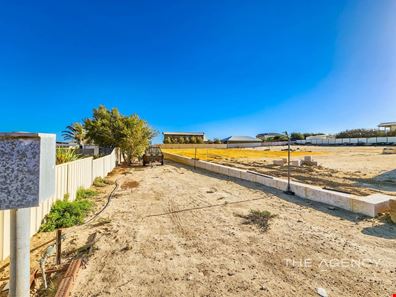 8 Mariner Crescent, Kalbarri WA 6536