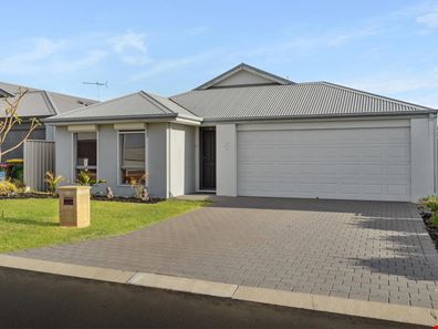 15 Winderie Road, Golden Bay WA 6174