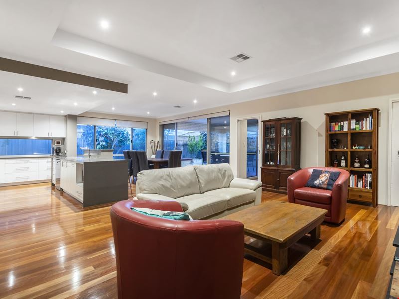 15 Sunbird Way, Gwelup WA 6018