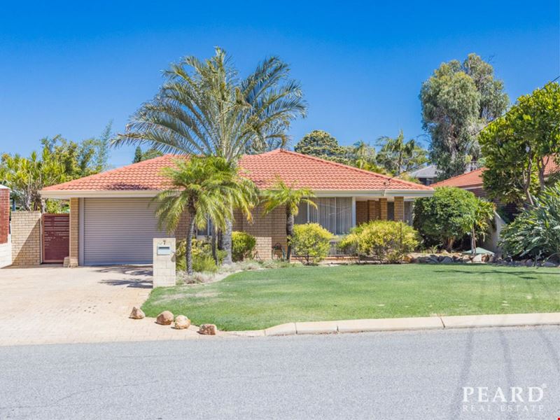 7 Felstead Crescent, Hamersley WA 6022