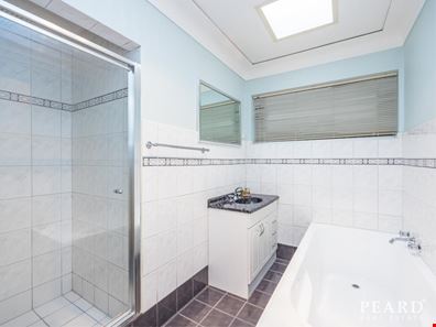 7 Felstead Crescent, Hamersley WA 6022