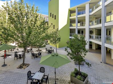 Villa 16/10 Roebuck Drive, Salter Point WA 6152